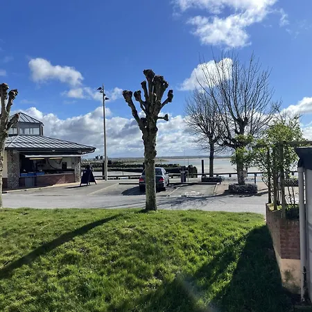 La Terrasse Du Port Le Crotoy